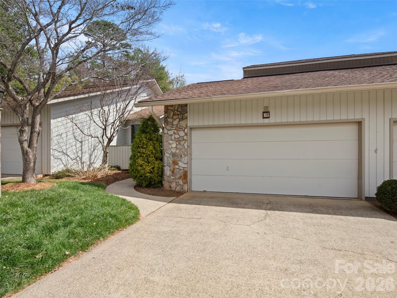 103 Parkway Ct, Asheville, NC 28803