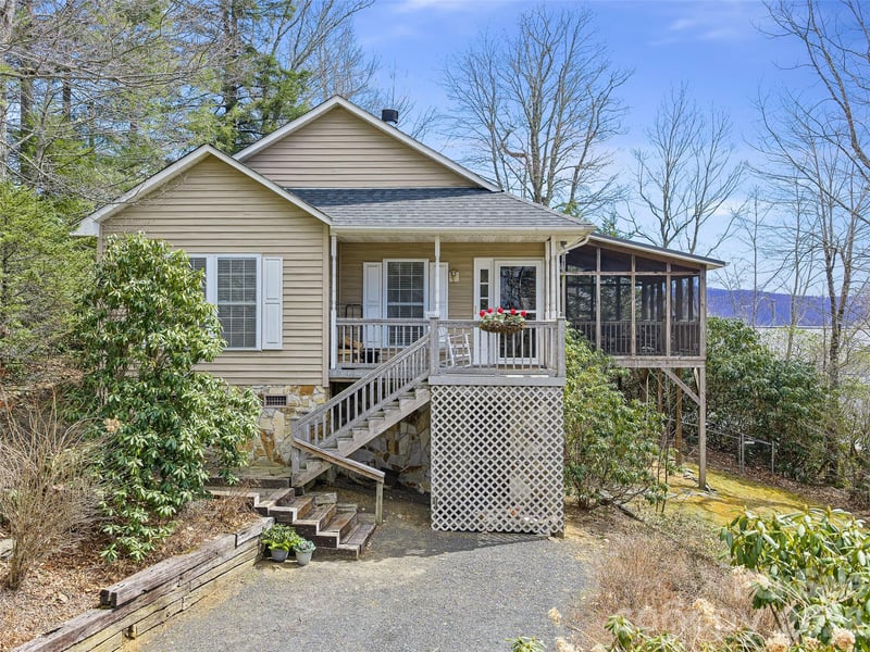 120 Wintergreen Patch Ln, Burnsville, NC 28714