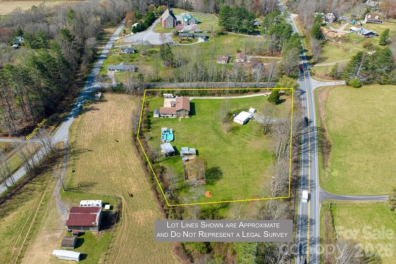 2456 Hendersonville Hw, Pisgah Forest, NC 28768