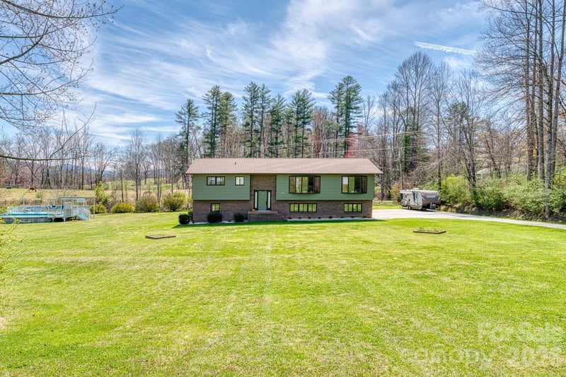 2456 Hendersonville Hw, Pisgah Forest, NC 28768