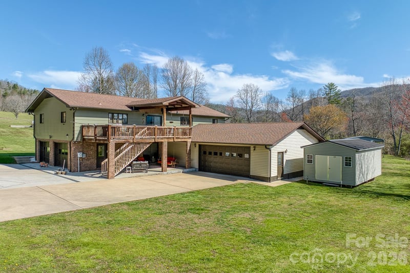2456 Hendersonville Hw, Pisgah Forest, NC 28768