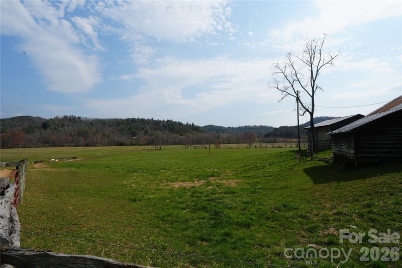 316 Lewis Fork Baptist Church Rd, Purlear, NC 28665
