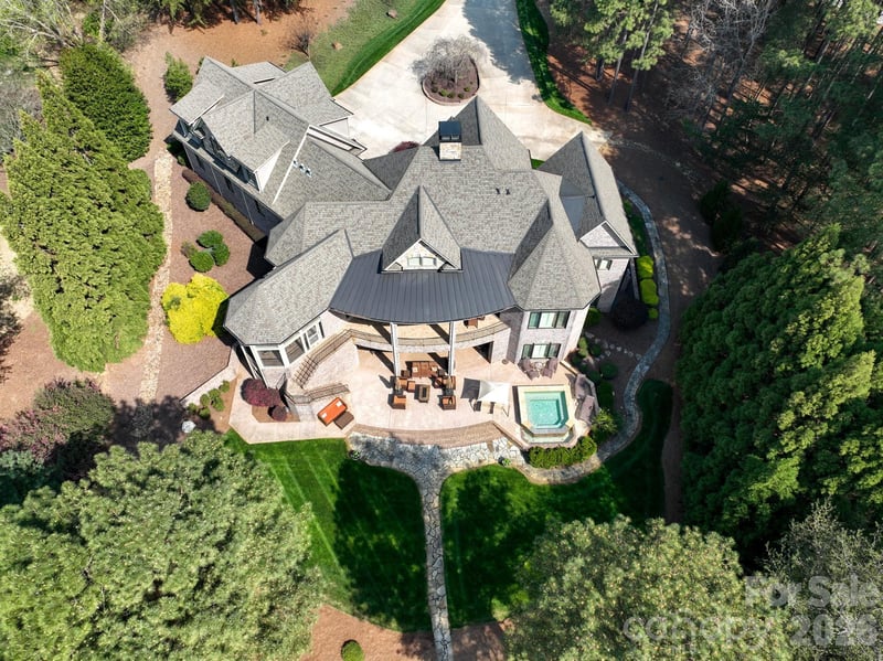 144 Moss Bank Ct, New London, NC 28127
