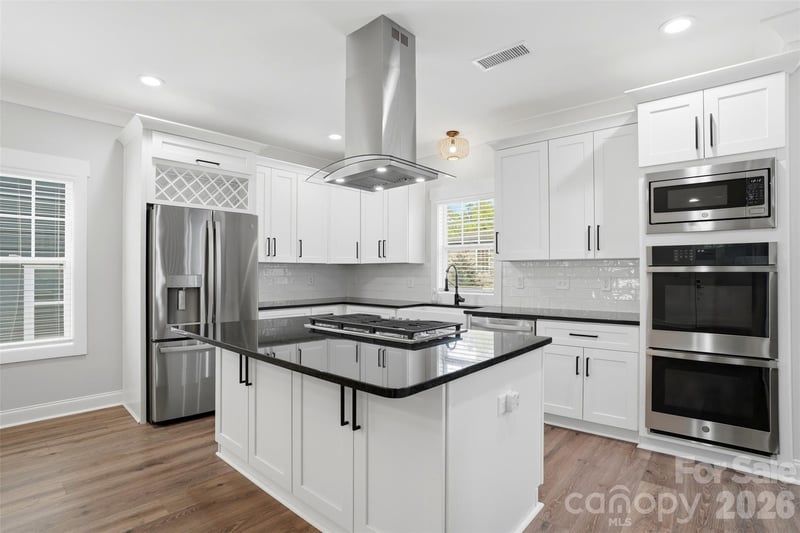 302 Lima Ave, Charlotte, NC 28208