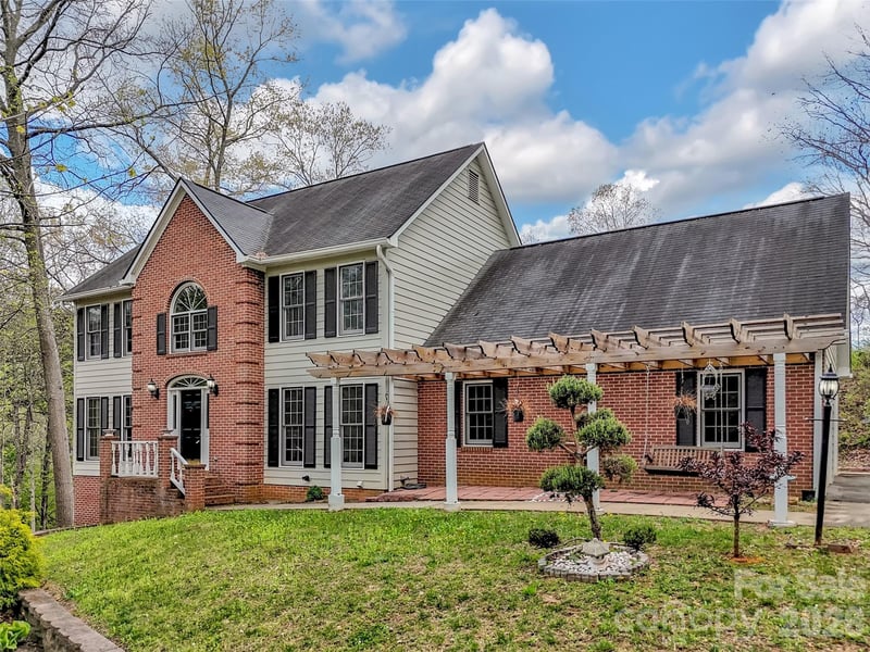 29 Tillman Rd, Lake Junaluska, NC 28745