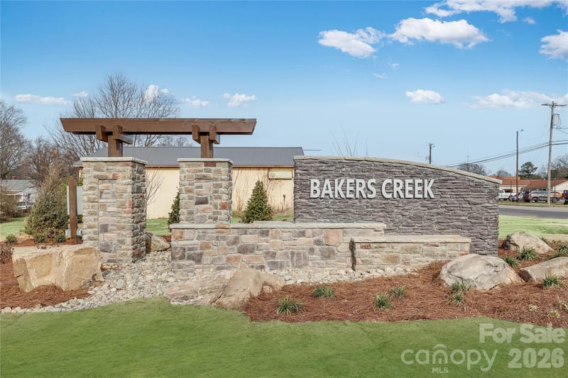 295 18th St, Kannapolis, NC 28081