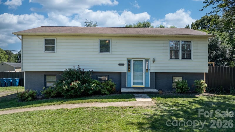 5208 Piedmont Cir, Conover, NC 28613