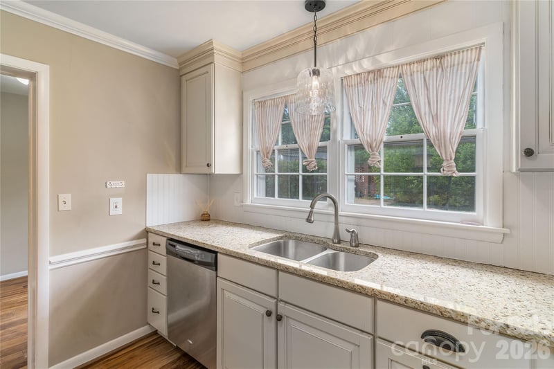 2200 Armstrong Park Dr, Gastonia, NC 28054