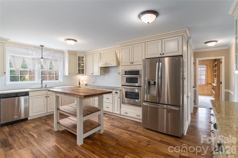 2200 Armstrong Park Dr, Gastonia, NC 28054