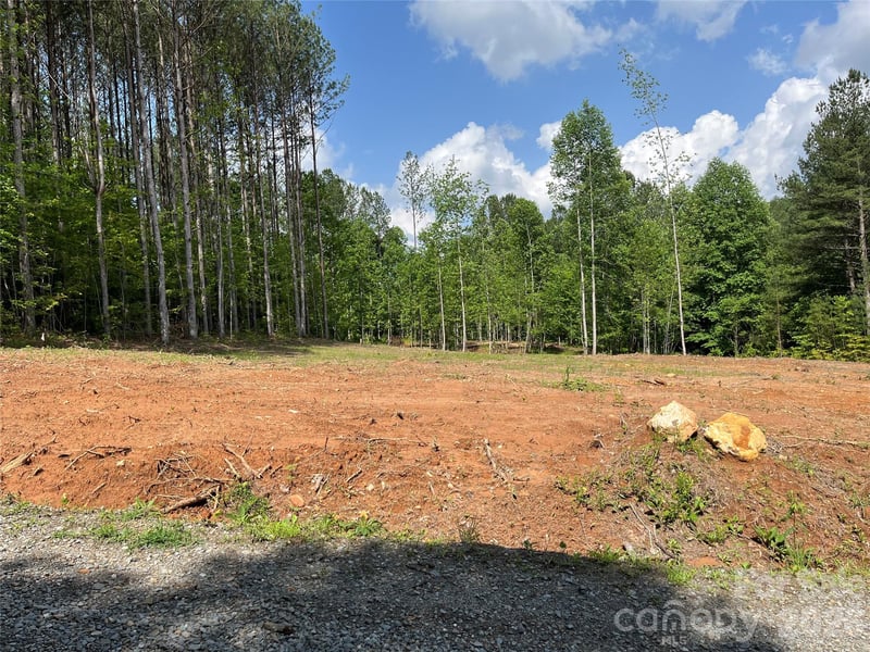 502 Landing Dr, Murphy, NC 28806