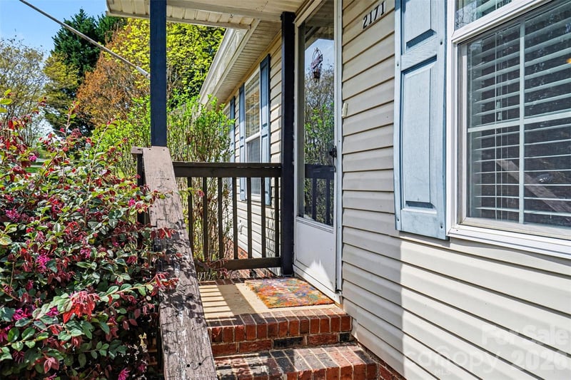 2171 Brantley Creek Dr, Kannapolis, NC 28083