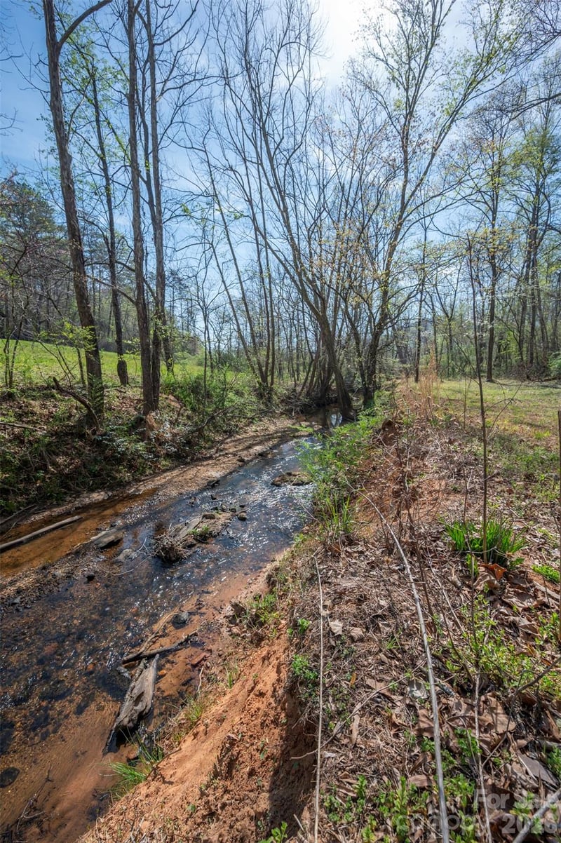 243 Buffalo Creek Rd, Lake Lure, NC 28746