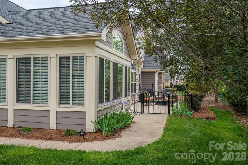 1434 Somersby Cir, Gastonia, NC 28054