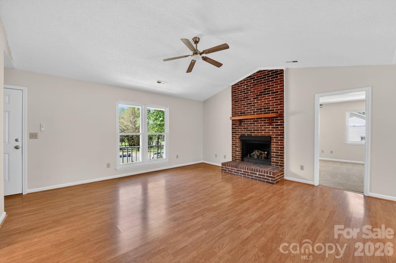 100 Steuben Dr, Huntersville, NC 28078