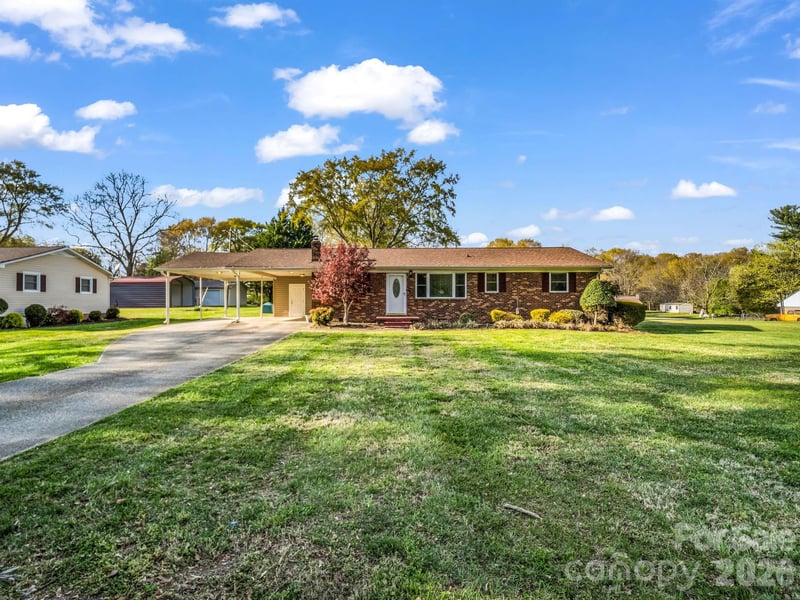 913 Webb Rd, Ellenboro, NC 28040