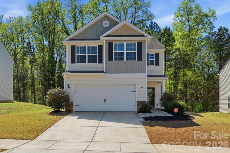 9528 Weikert Rd, Charlotte, NC 28215