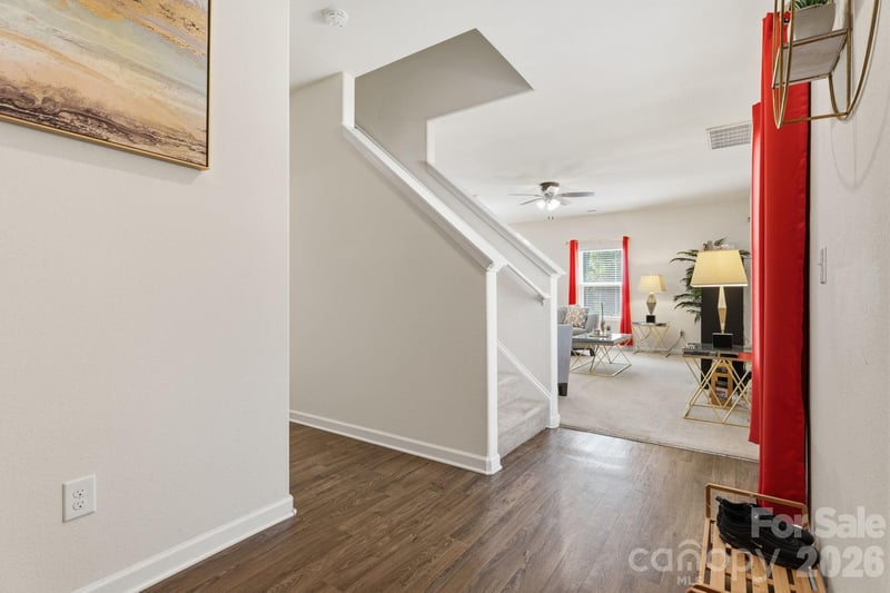 9528 Weikert Rd, Charlotte, NC 28215