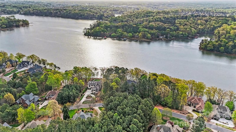 3217 Lake Pointe Dr, Belmont, NC 28173