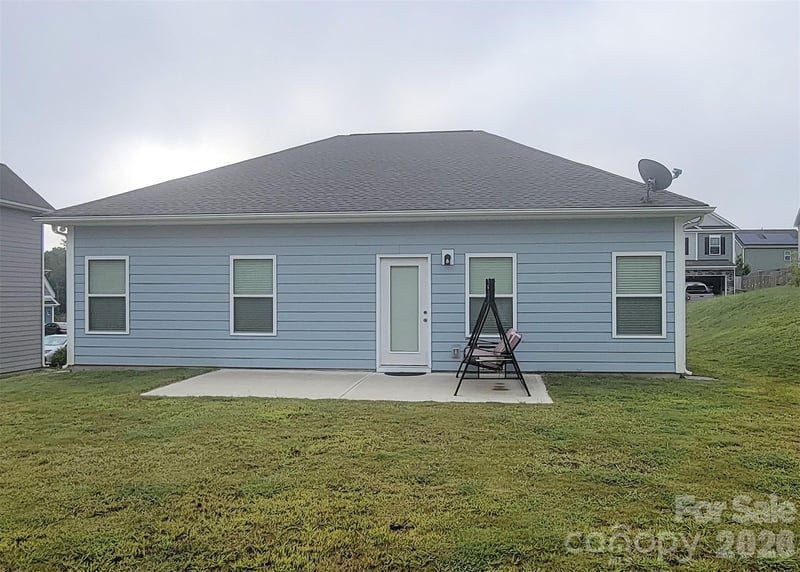 343 Ox Bow Cir, Mount Holly, NC 28120