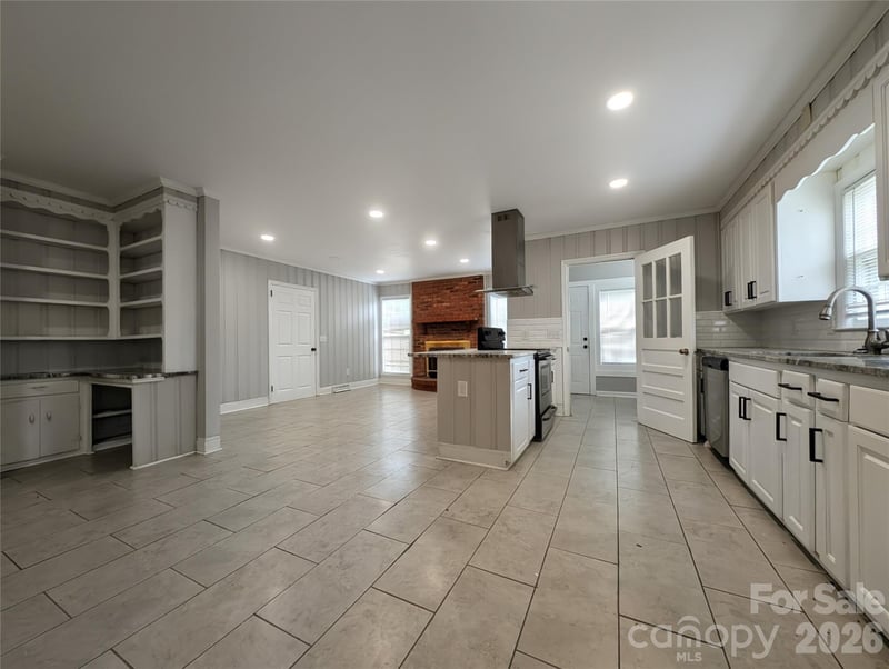 505 Williams St, Lake City, SC 29560