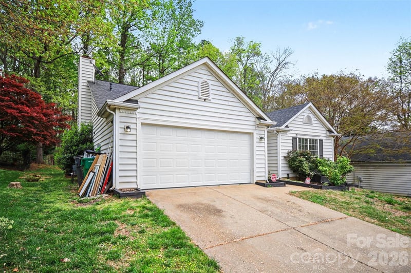 5806 Pennycross Ln, Charlotte, NC 28216