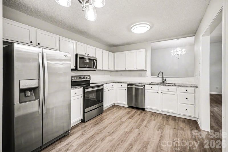 5806 Pennycross Ln, Charlotte, NC 28216