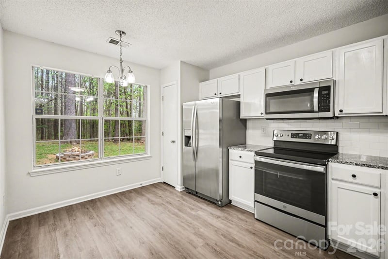 5806 Pennycross Ln, Charlotte, NC 28216