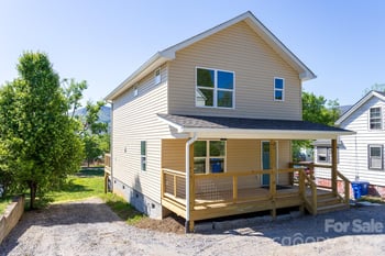 46 Vance Ave, Black Mountain, NC 28711