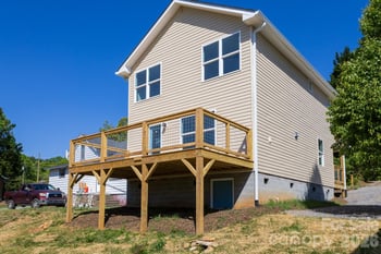 46 Vance Ave, Black Mountain, NC 28711