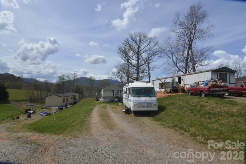 537 Old Newfound Rd, Leicester, NC 28748