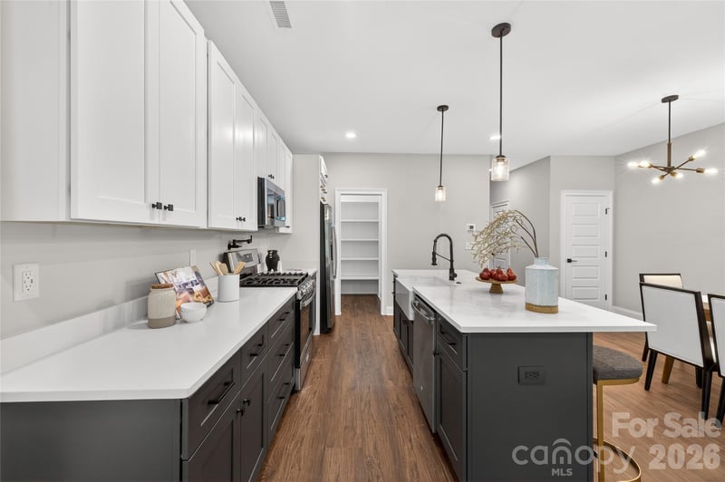 3219 Credenza Rd, Charlotte, NC 28208