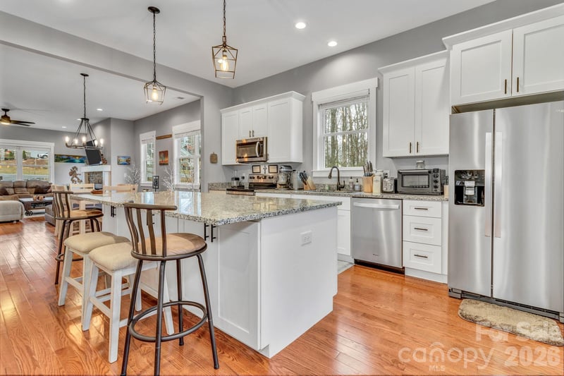 14 Cider Hill Ln, Hendersonville, NC 28792
