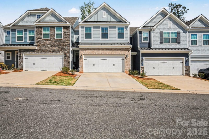 5004 Moonlight Ridge Dr, Greensboro, NC 27455
