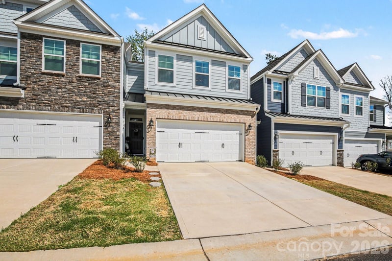 5004 Moonlight Ridge Dr, Greensboro, NC 27455