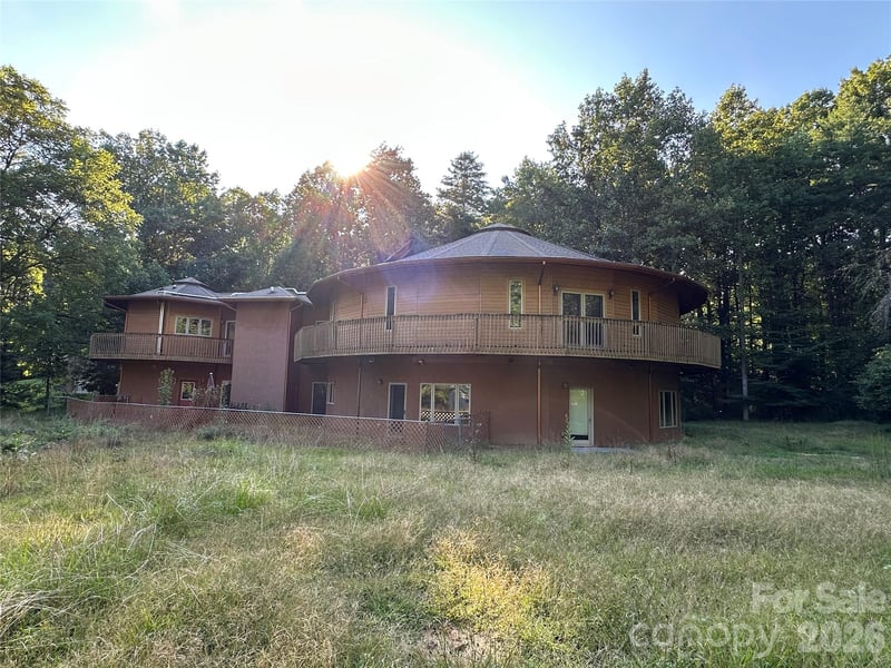 2905 Kanuga Rd, Hendersonville, NC 28739
