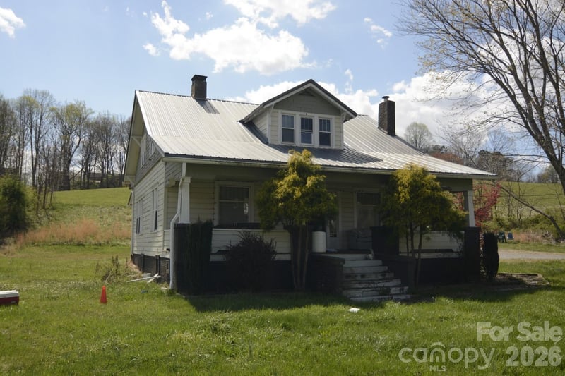 2710 New Leicester Hw, Leicester, NC 28748