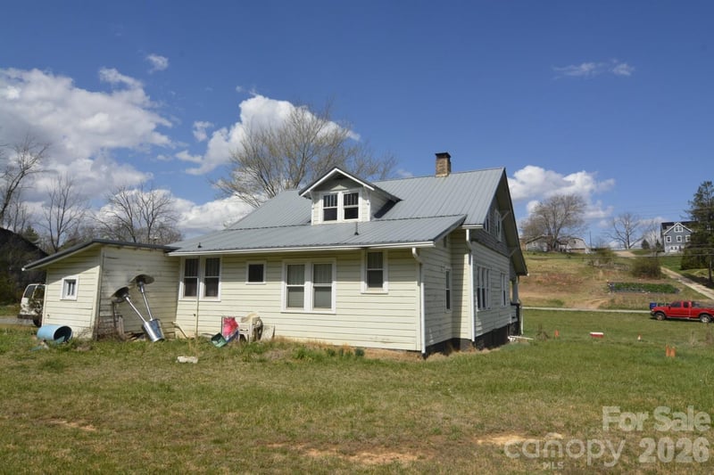 2710 New Leicester Hw, Leicester, NC 28748