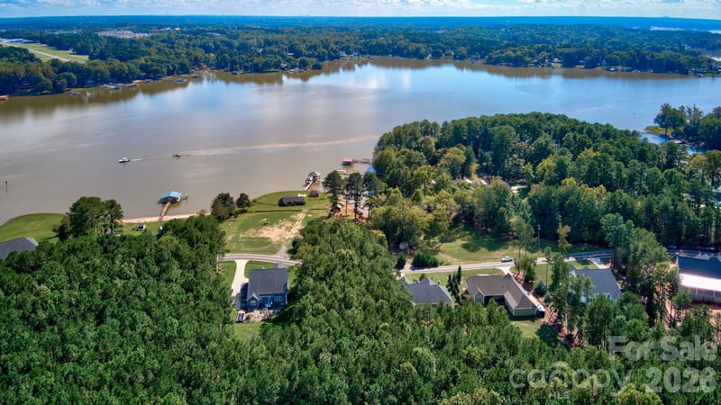 630 Kenway Loop, Mooresville, NC 28117