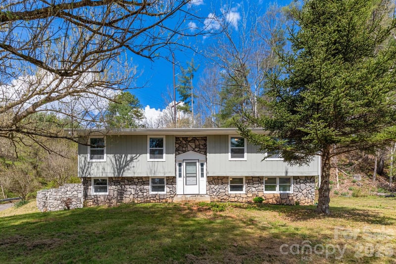 4755 Us 23 Hw, Mars Hill, NC 28754