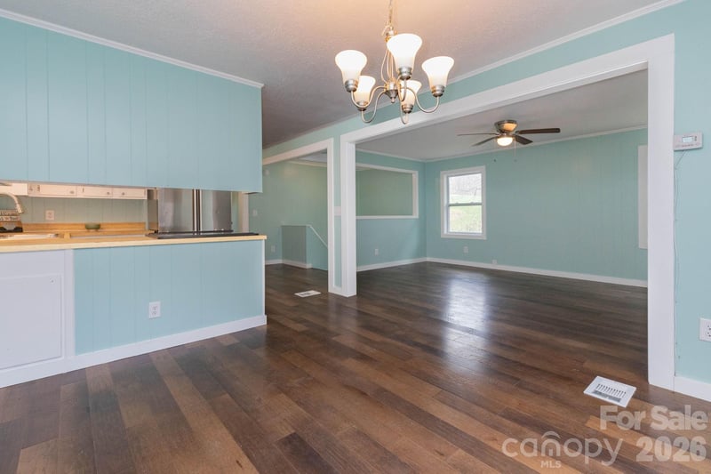 4755 Us 23 Hw, Mars Hill, NC 28754