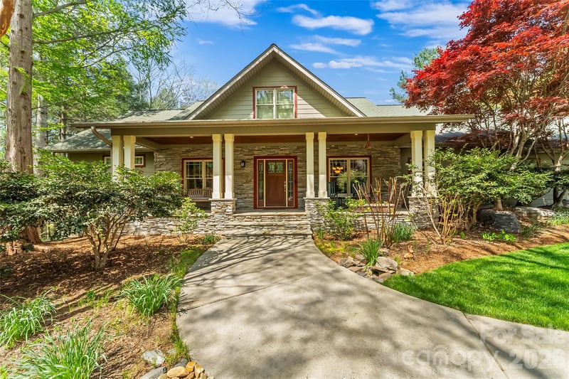 1668 Southpointe Dr #119, Morganton, NC 28655
