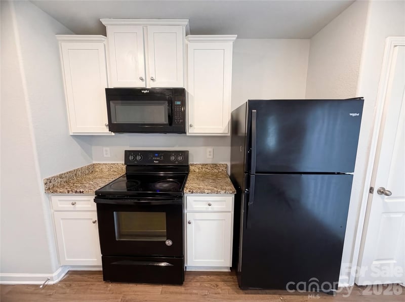 3013 Chatuge Ct, Charlotte, NC 28214