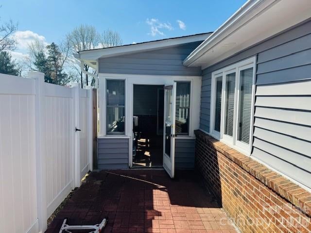 200 Dartcrest Dr, Hendersonville, NC 28792