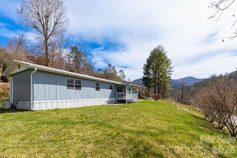 20 Ox Creek Rd, Weaverville, NC 28787