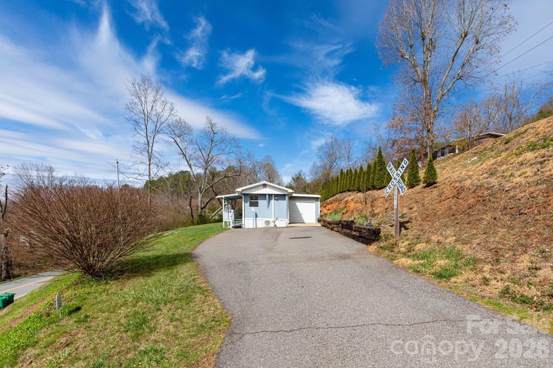 20 Ox Creek Rd, Weaverville, NC 28787