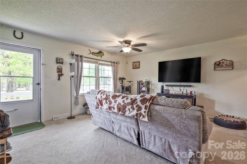 130 Fort Dobbs Rd, Statesville, NC 28625