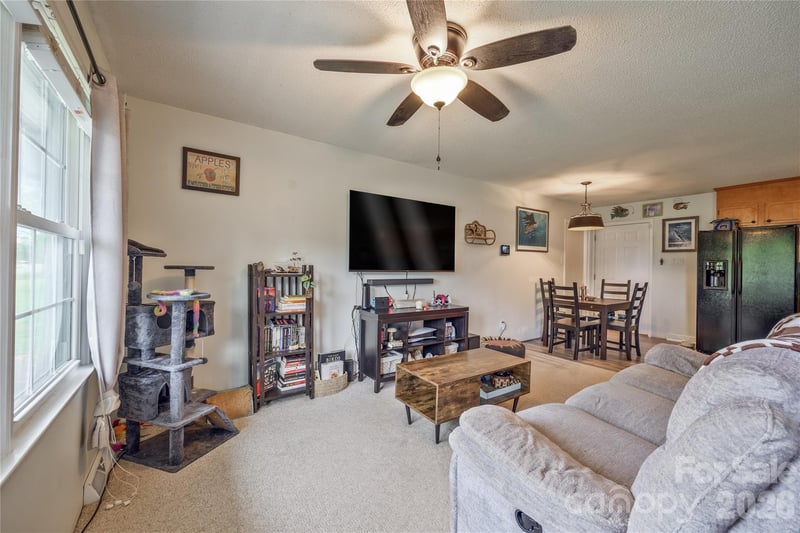 130 Fort Dobbs Rd, Statesville, NC 28625