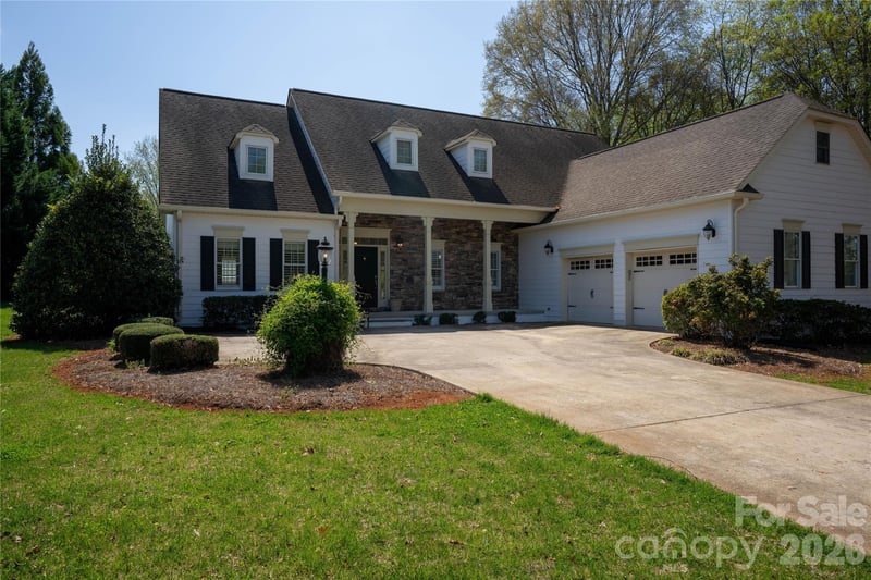 167 Spring Forest Dr, Statesville, NC 28625