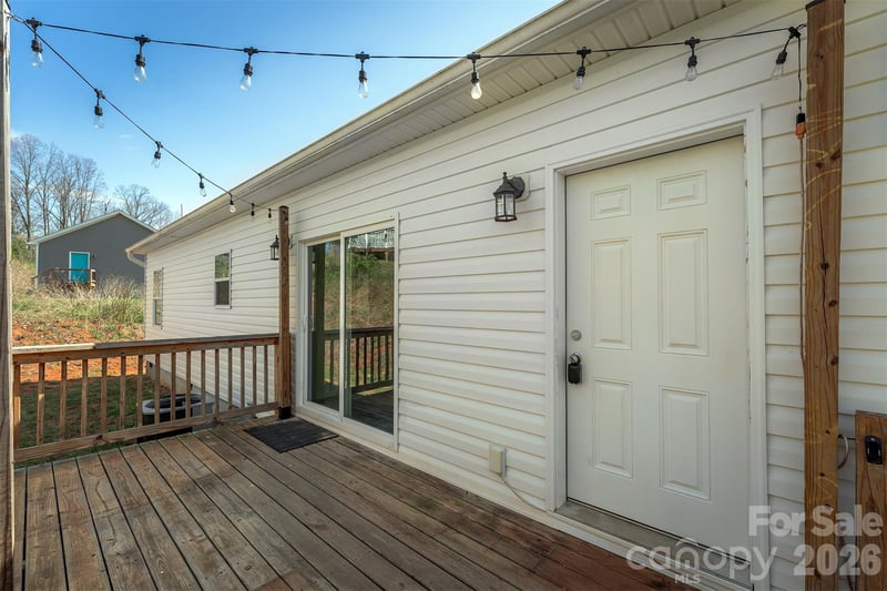 138 Indian Paintbrush Ln, Alexander, NC 28701