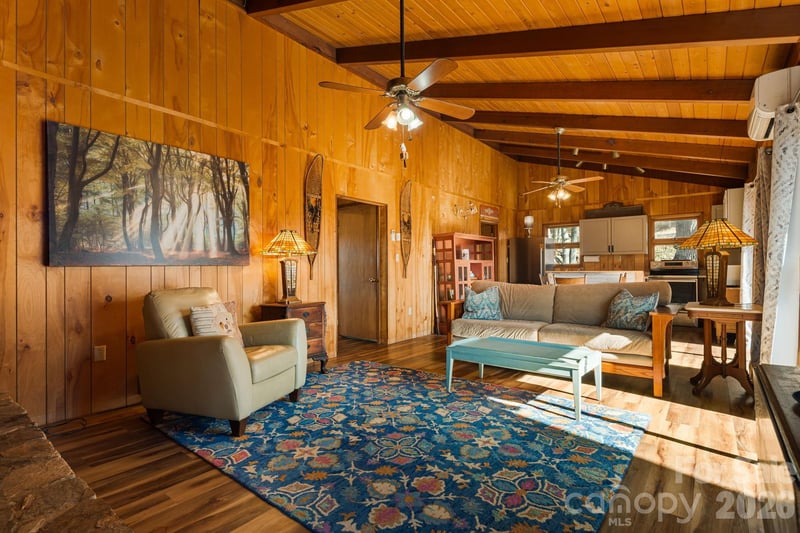300 Francis Asbury Rd, Waynesville, NC 28785